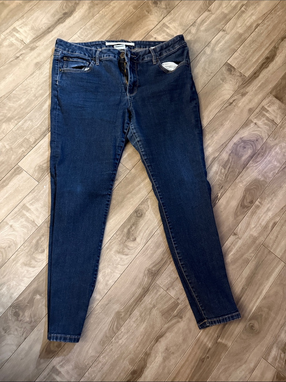Women's Dark Blue Stretch Skinny Jeans - Classic Slim Fit